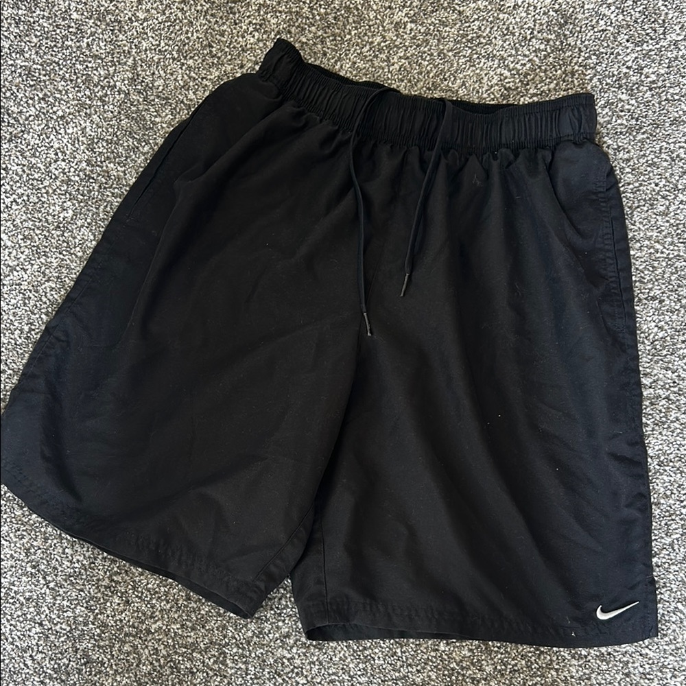 Nike Black Athletic Shorts Lightweight Performance Design